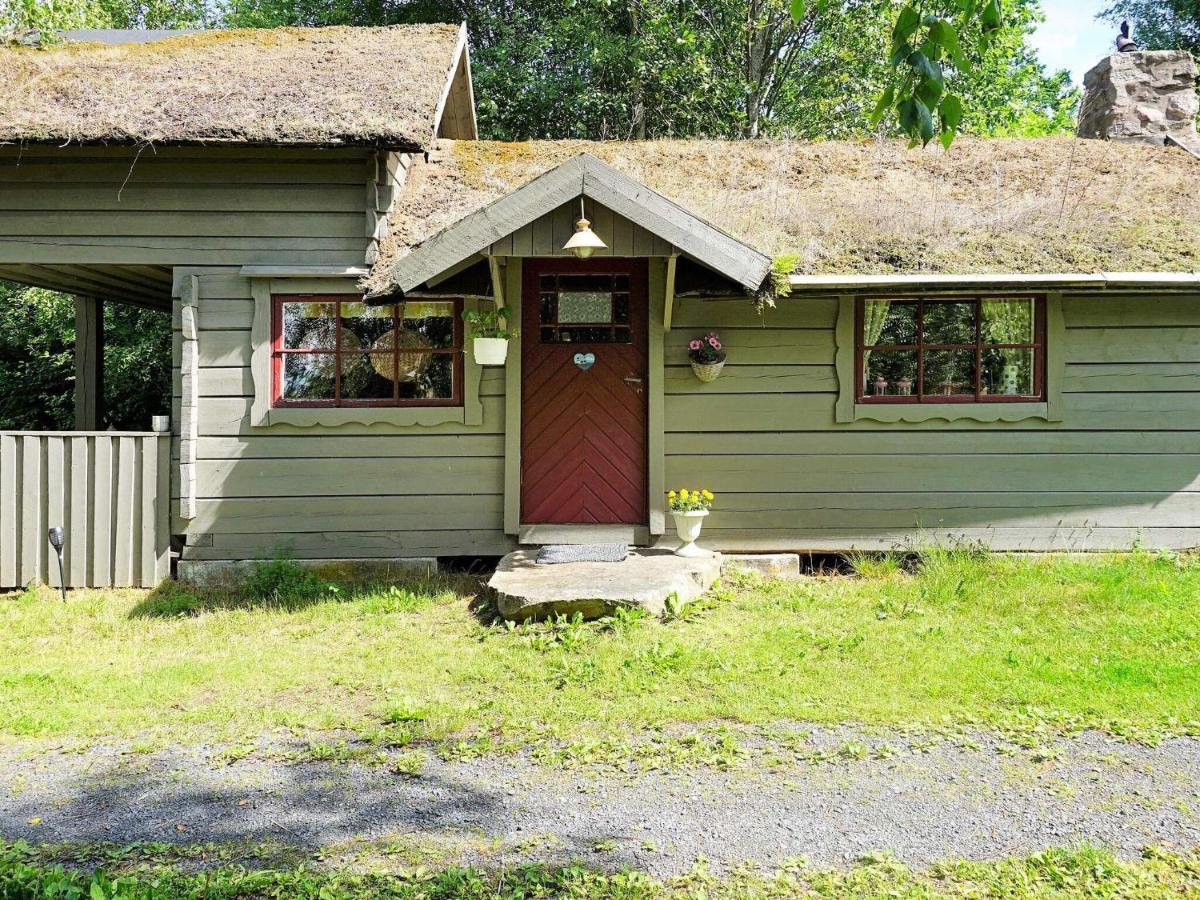 5 Person Holiday Home In Tingsryd Eksteriør bilde