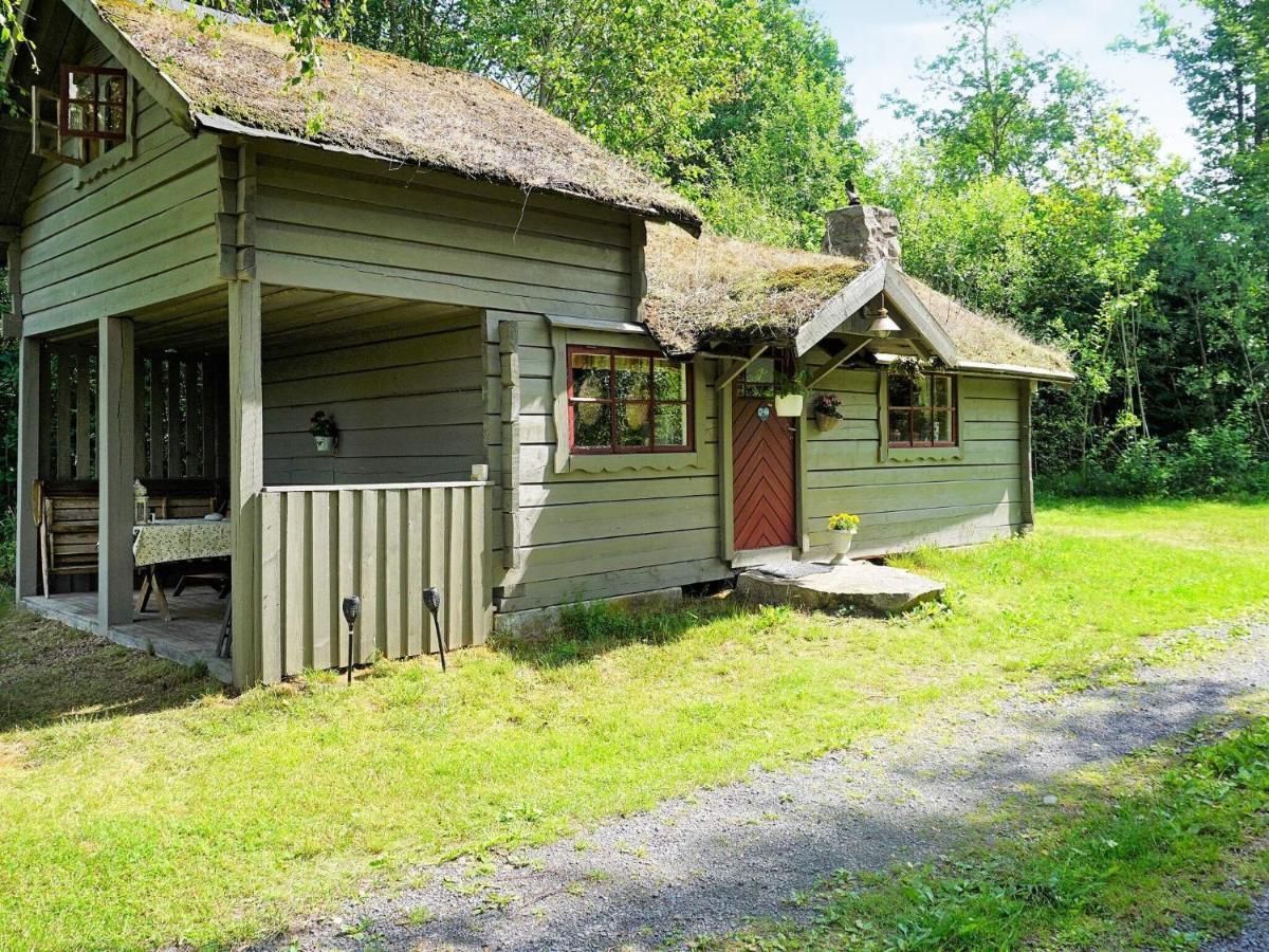 5 Person Holiday Home In Tingsryd Eksteriør bilde